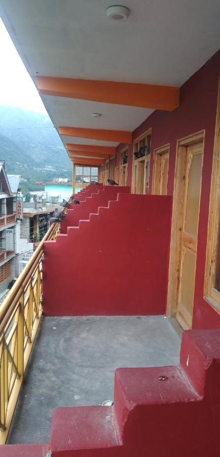 Rasta Cafe And Lodge Manāli Kültér fotó