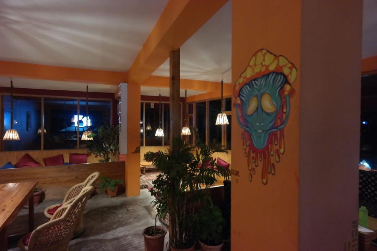 Rasta Cafe And Lodge Manāli Kültér fotó